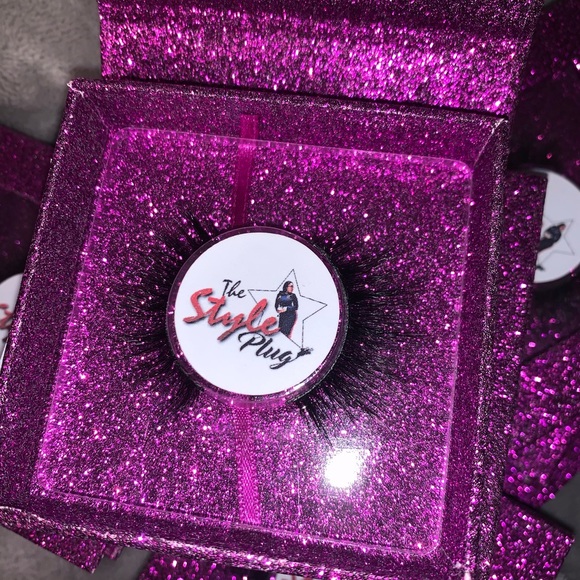 StylePlug Lashes - Picture 3 of 7